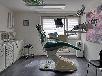 Behandlungszimmer Zahnarztpraxis Olsen